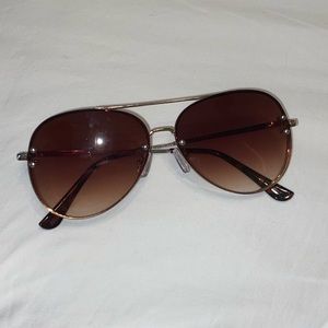 Aviator sunglasses (brown to clear gradient)